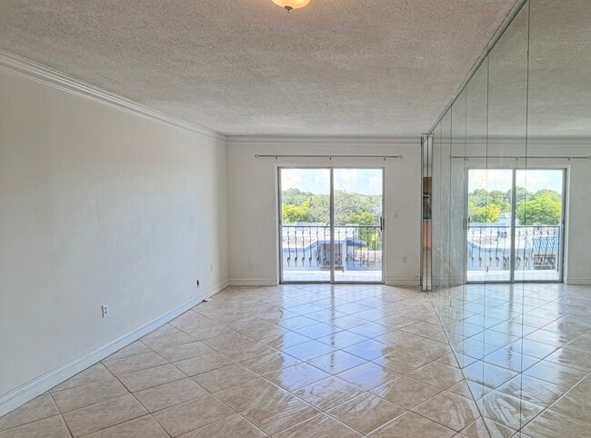 Photo - 3181 SW 13th St Unit 409