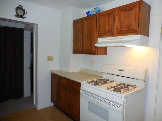 Photo - 17 Lake Ave Unit 2