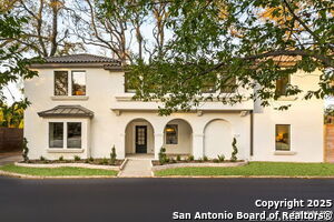 Building Photo - 417 E Hildebrand Ave