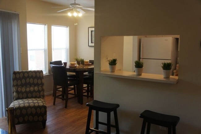 Photo - 3524 Greystone Dr Unit 162
