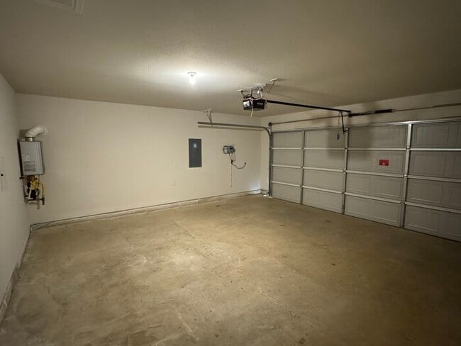 Photo - BRAND NEW 4-Bedroom Home in Lindale!