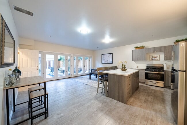 Photo - 8968 Wonderland Ave