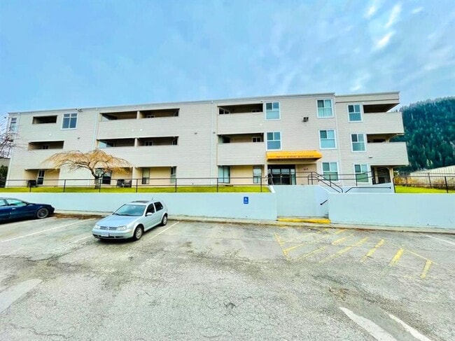 Building Photo - 2 bedroom in Prince Rupert BC V8J 4H5