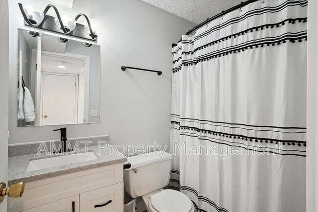 Photo - 743 Westwinds Dr Unit #1