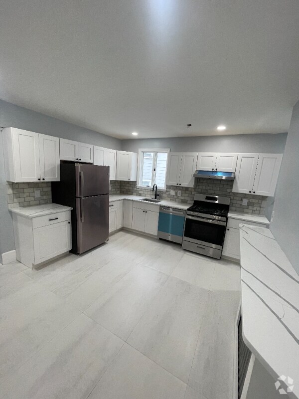 Building Photo - 31 Michigan Ave Rental