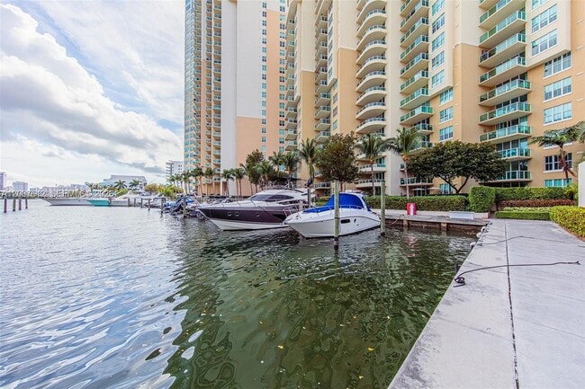 Photo - 3340 NE 190th St Unit 1101