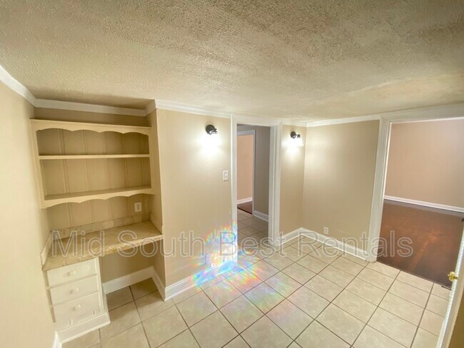 Photo - 1796 Nelson Ave