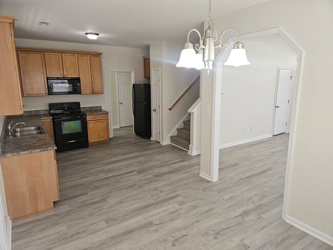 Photo - Charming 3br/2.5ba in SE Raleigh. Avail Now!