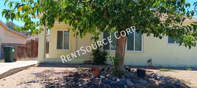 2 Bedroom Home for Rent in Barstow - 2 Bedroom Home for Rent in Barstow