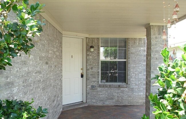 Photo - 5911 Bradworthy Dr