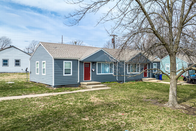 Building Photo - Lakeview Residences Rental