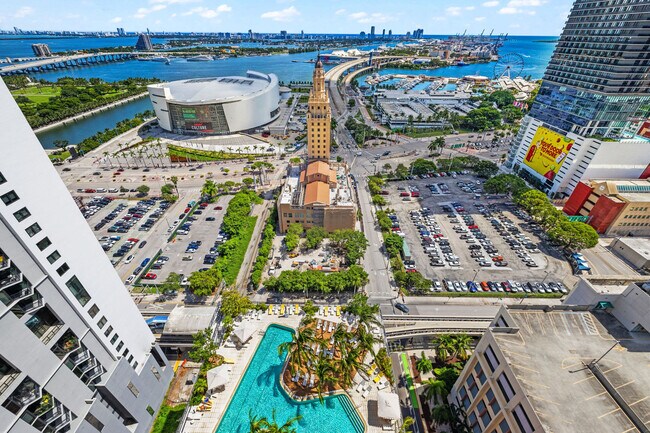 Photo - 159 NE 6th St Unidad FL24-ID1032207P