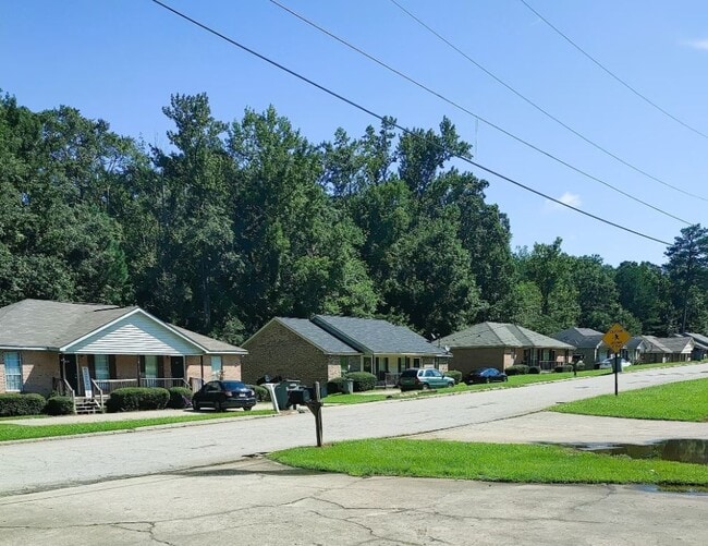 Cross Creek Apartments
