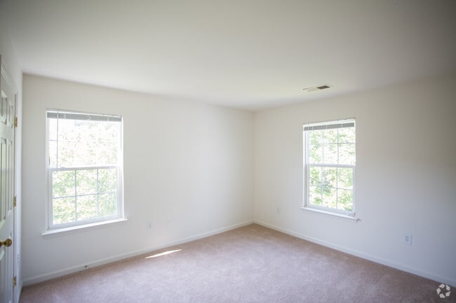 Photo - Shenandoah Commons