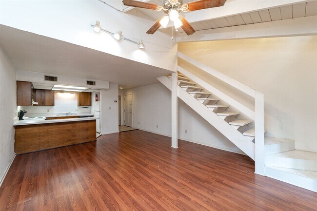 Photo - 1349 Rumba Ln