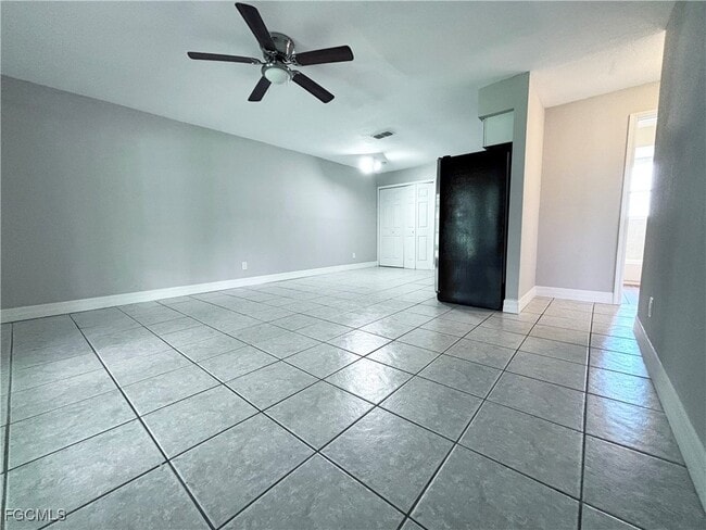 Photo - 5478 Avenue C