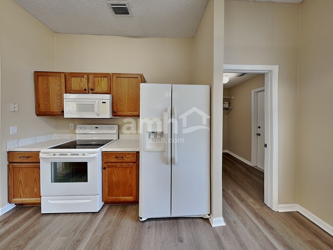 Photo - 6200 Erik Ct