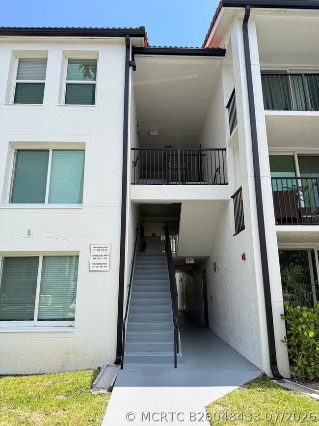 317 Villa Cir Unit 317