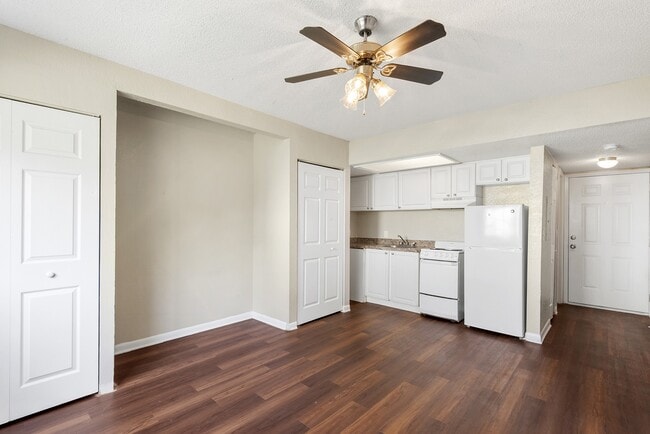 Kitchen - Copeland Village