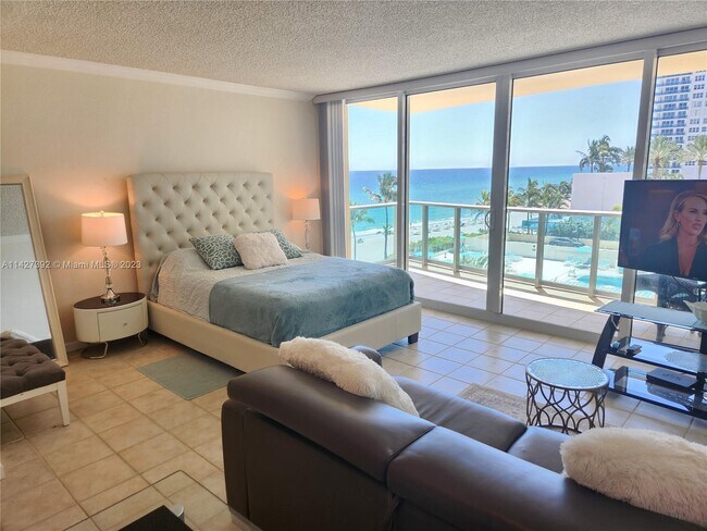 Building Photo - 2501 S Ocean Dr Unit 512 Rental