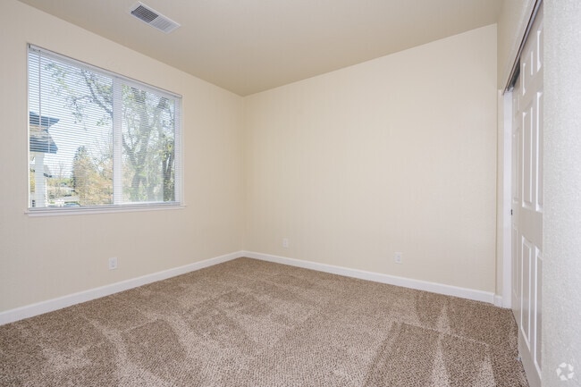 2BR, 1BA - 864SF - Second Bedroom