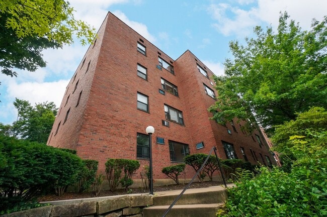 Building Photo - Highmont