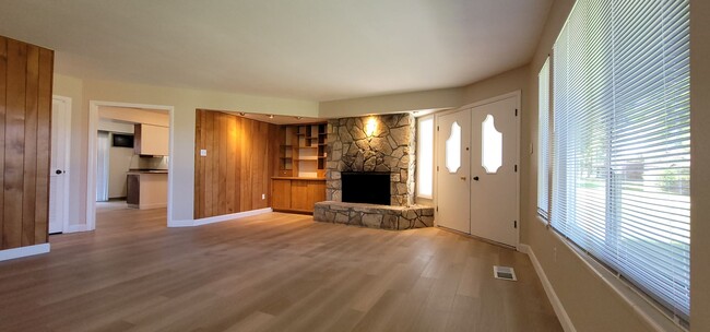 Photo - Beautiful 2 Bedroom / 2 Bath Bungalow Next to Hidden Valley Golf Club with Large Private Patio, N...