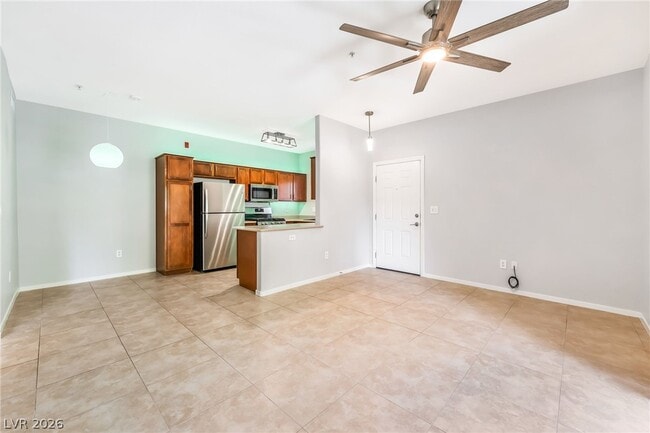 Photo - 2291 W Horizon Ridge Pkwy Unit 6136
