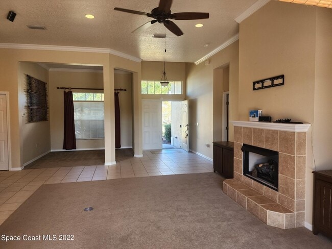 Photo - 220 Northgrove Dr