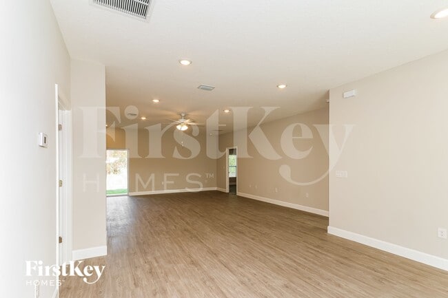 Photo - 3171 Fergus Ave