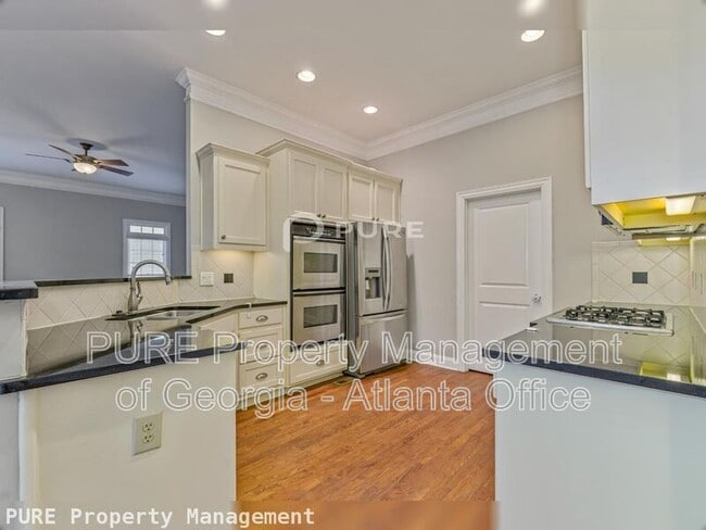 Photo - 410 Wilfawn Way