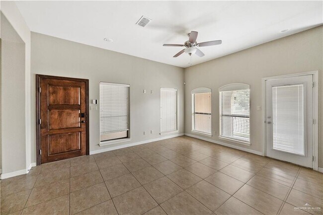 Photo - 20 Mimosa St Unit 6