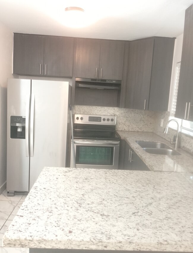 Photo - 410 SE 3rd St Unidad 7 Rental