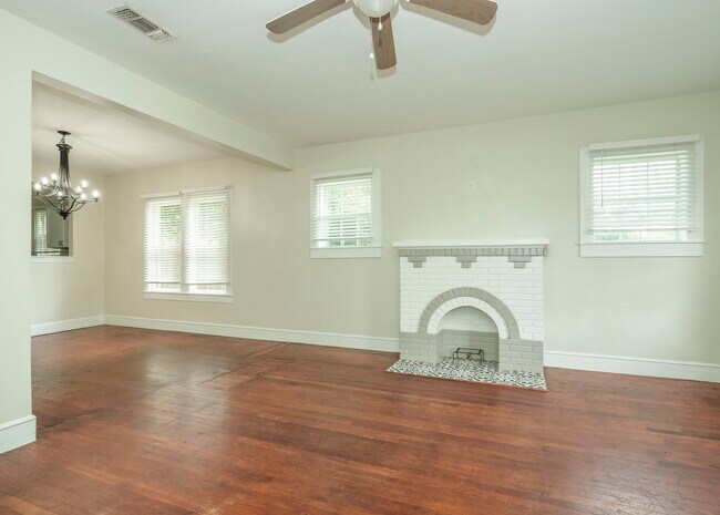 Photo - 1800 N 7th St