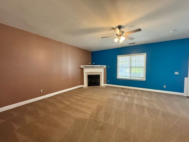 9837 N Olde Towne Wynd SE