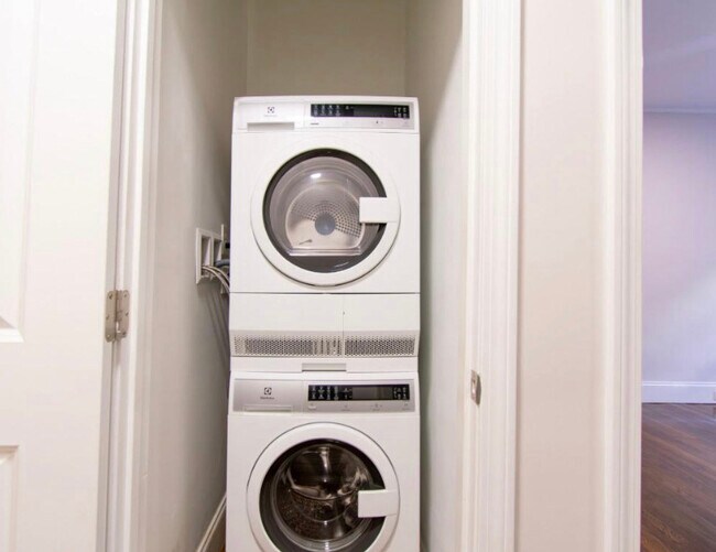 Photo - 10 Clearway St