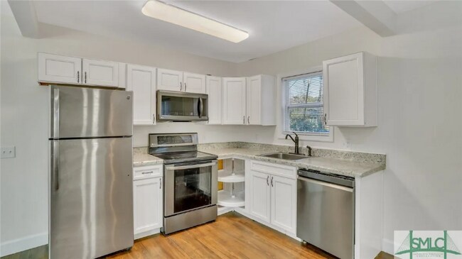 Photo - 1200 E 37th St