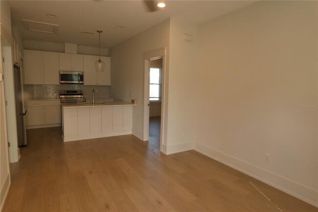 Photo - 610 1/2 14th St N Unit 1/2