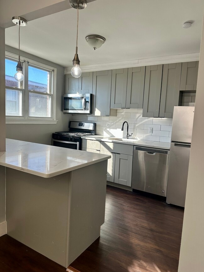 Photo - 1321 E Johnson St