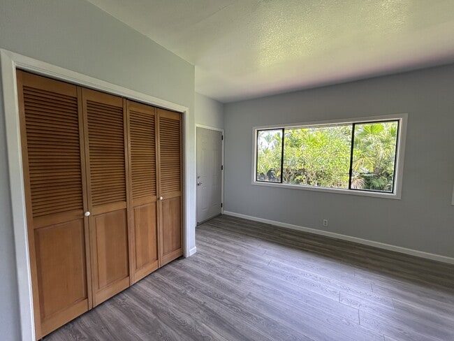 Photo - 15-2726-2726 Akule St