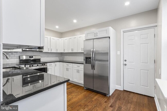 Photo - 518 S 56th St