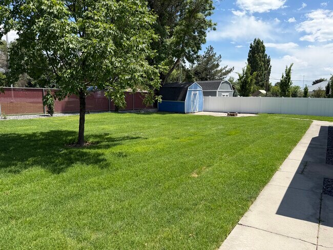 810 N 700 E St