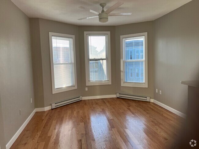 Building Photo - 1084 Dorchester Ave Unit 2 Rental