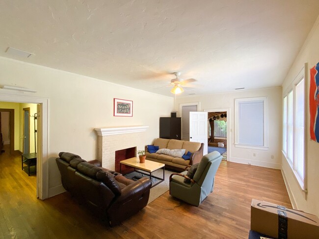 Photo - 1714 NW 3rd Pl