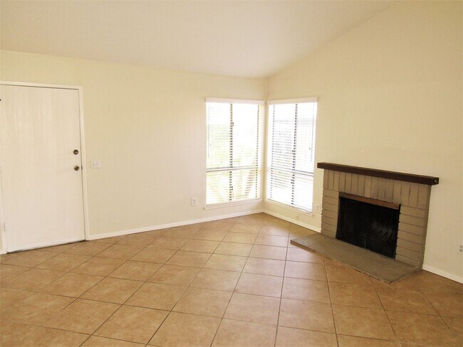 Photo - Spacious and Well Maintained 3 Bedroom 2 Bath single Family Home in The City of Riverside