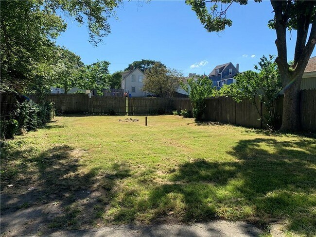 Photo - 15 Third School St Unidad 2