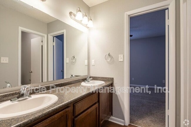 Photo - 2021 Highridge Dr SW