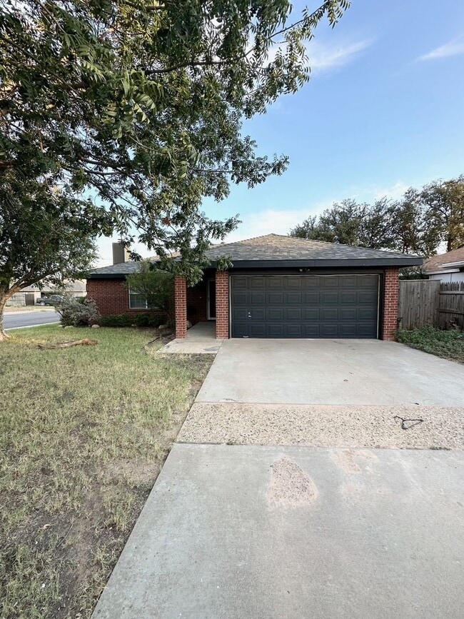 Building Photo - 3 Bed 2 Bath Ready To Rent ASAP! Rental