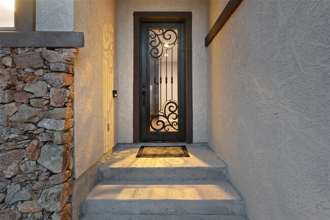 Photo - 21803 Briarcliff Dr