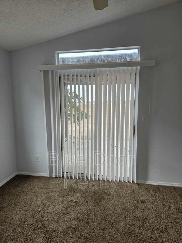 Photo - 6244 Vaughn Dr NE